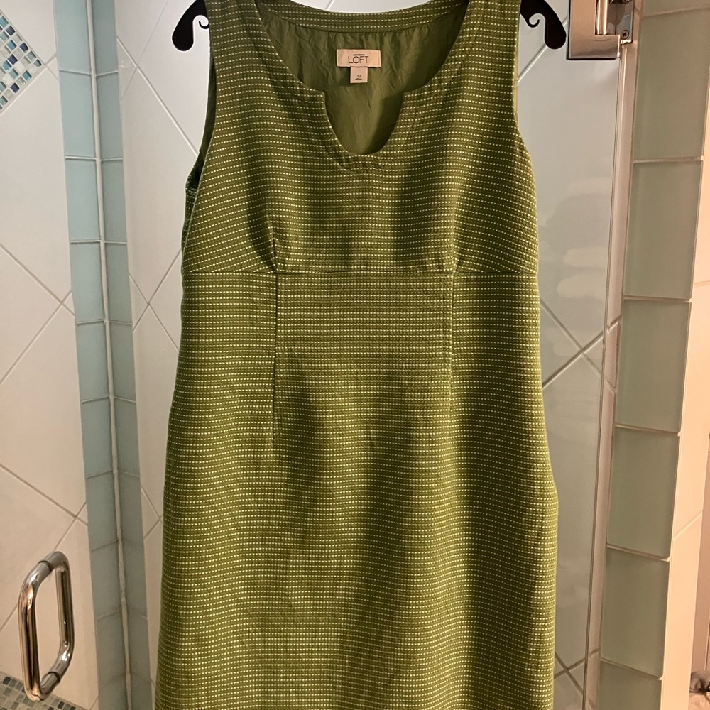 LOFT Vintage Texture Stem Green/White Shift Mini Dress (Modern Size: 8/10 Med) - Picture 10 of 13